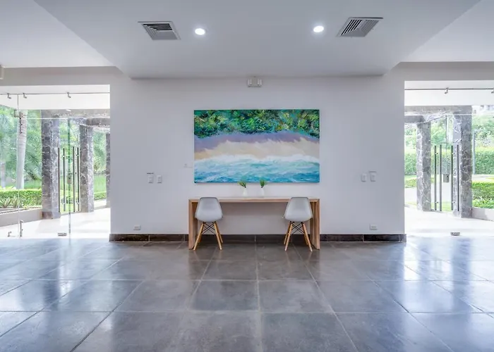 La Perla #132 Lovely Ocean View With Complex Pool And Gym Hotel