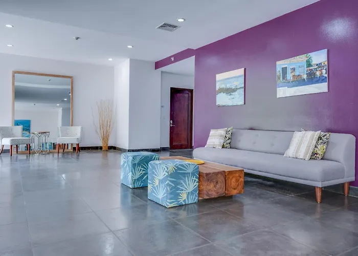 La Perla #132 Lovely Ocean View With Complex Pool And Gym *