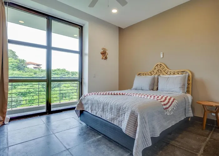 La Perla #132 Lovely Ocean View With Complex Pool And Gym *